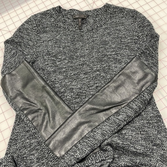 BCBG MAXAZRIA "Dahnya" B/W Knit Asymmetric Hem Faux Leather SLV Sweater Dress S - Picture 6 of 15
